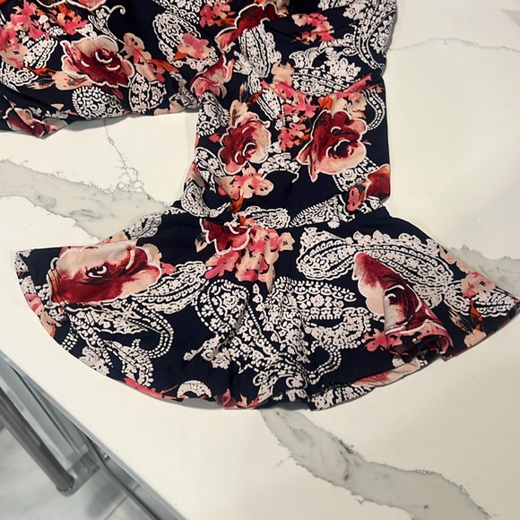 Floral Print Women's Quarter sleeves Top EUC - Picture 4 of 4